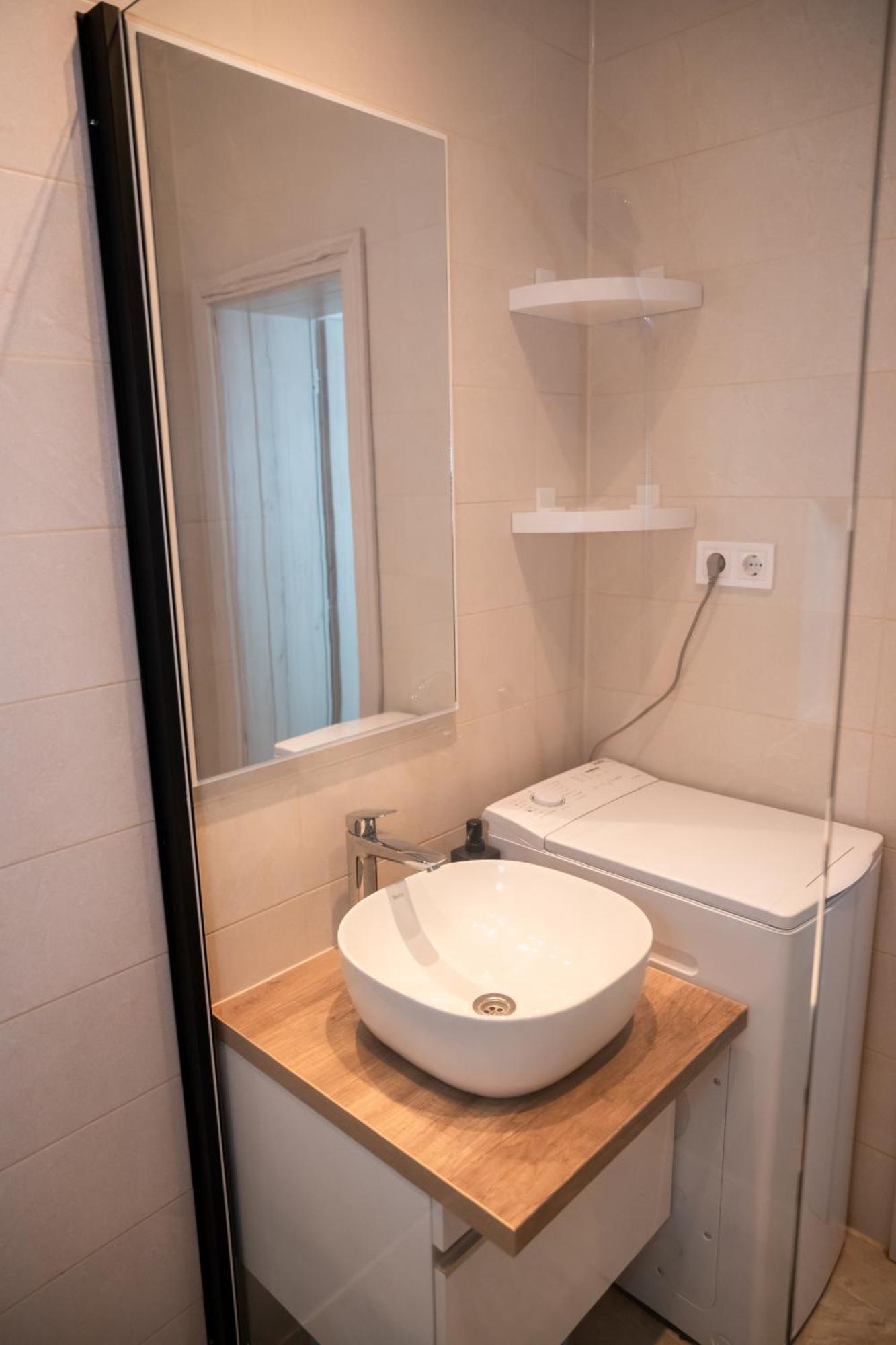 Winestone Corner Apartment Debrecen Eksteriør billede