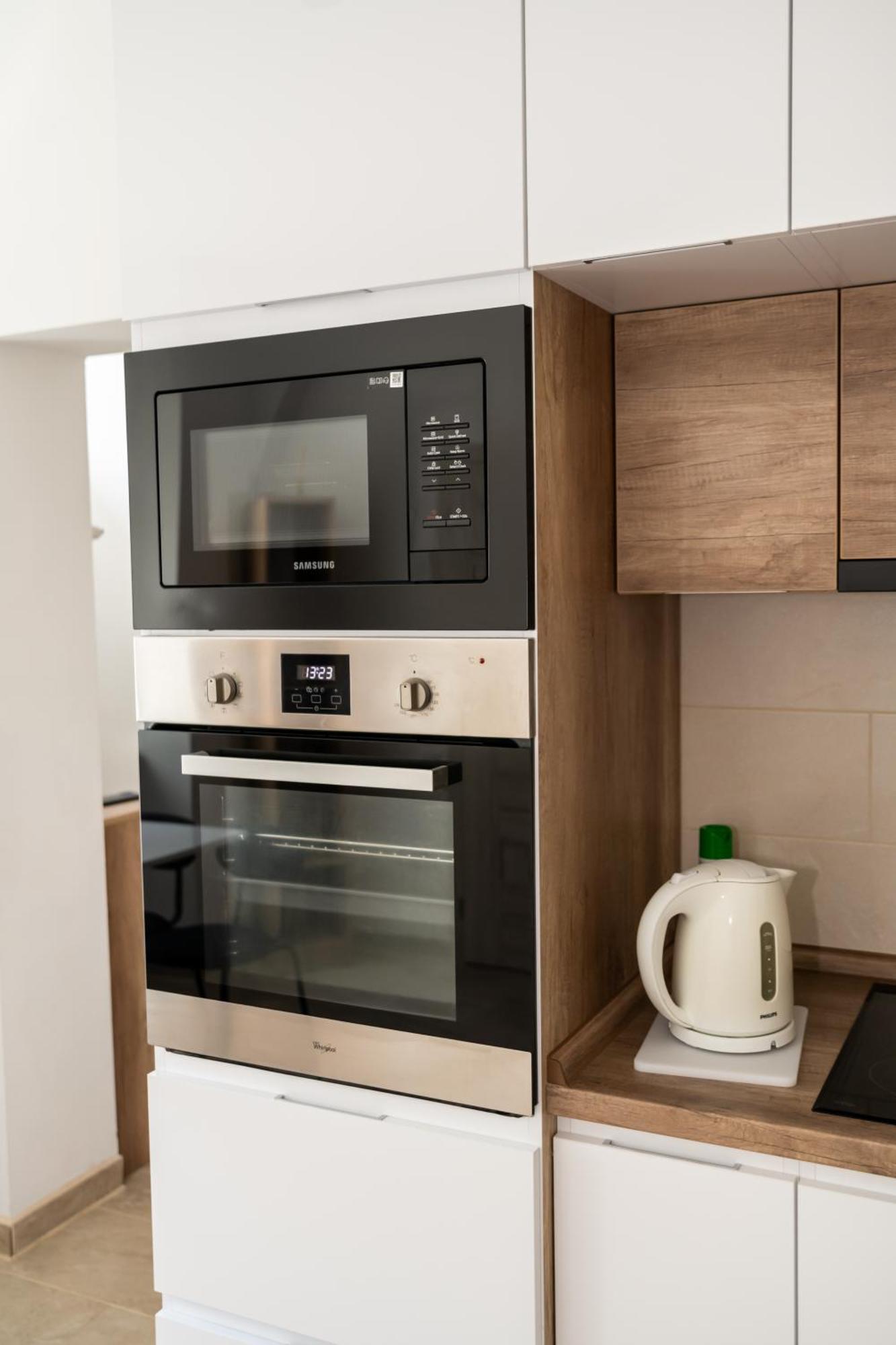 Winestone Corner Apartment Debrecen Eksteriør billede